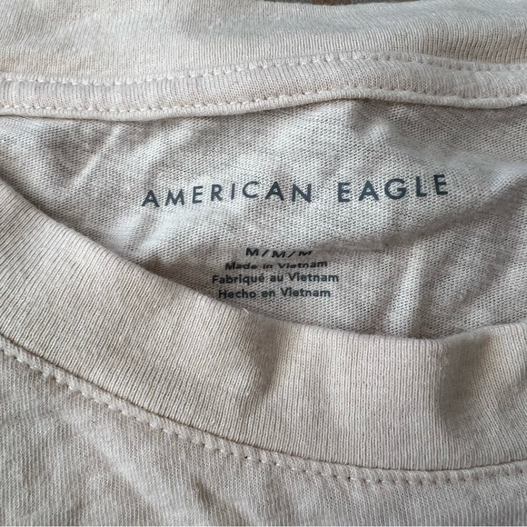 American Eagle Outfitters Boyfriend Holiday Graphic T-Shirt in cream size M - Picture 3 of 6